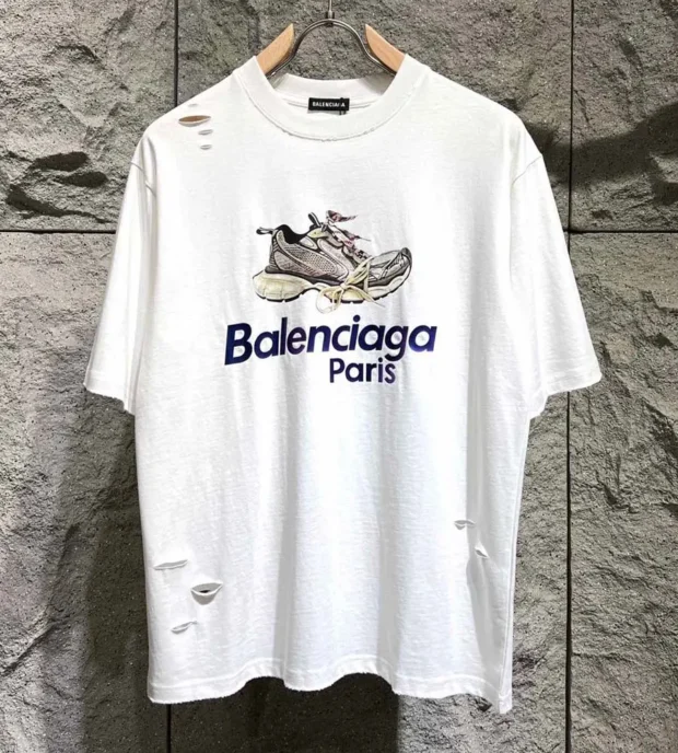 Balenciaga T-Shirt 250-16