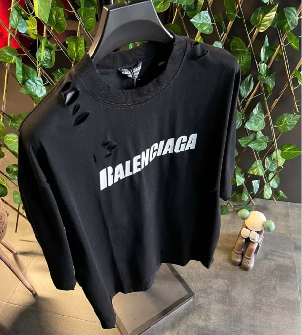 Balenciaga T-Shirt 250-32