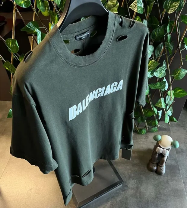 Balenciaga T-Shirt 250-33