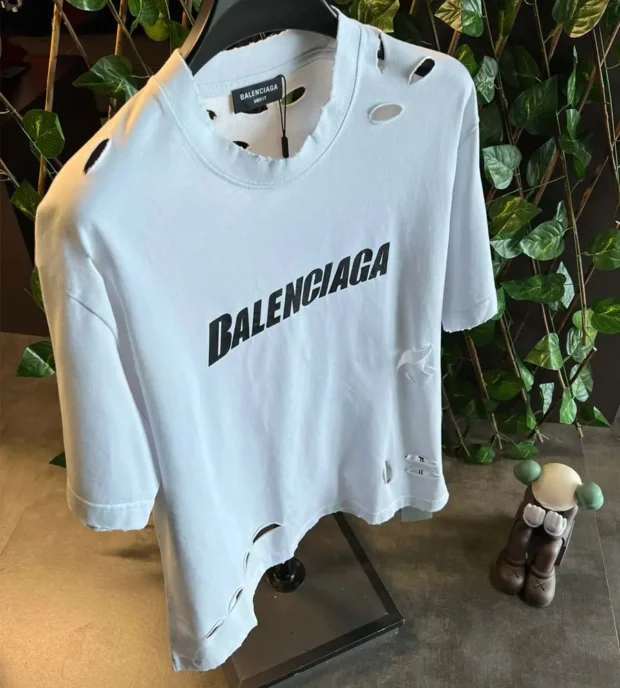 Balenciaga T-Shirt 250-35