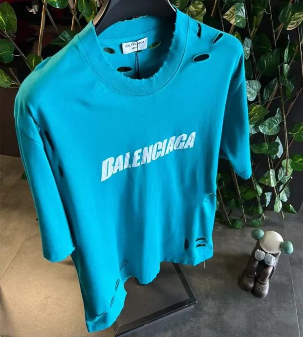 Balenciaga T-Shirt 250-36