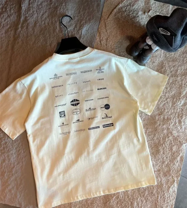Balenciaga T-Shirt 250-40 - Image 2