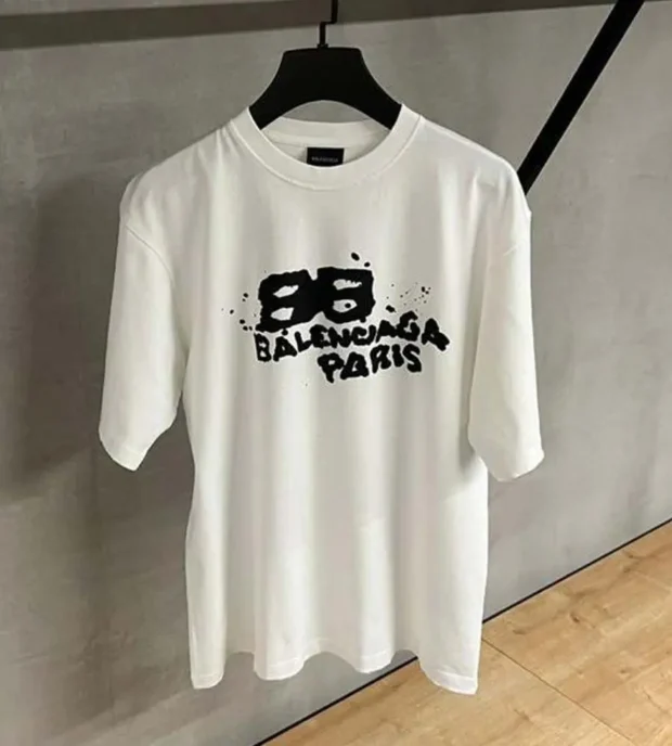 Balenciaga T-Shirt 250-61
