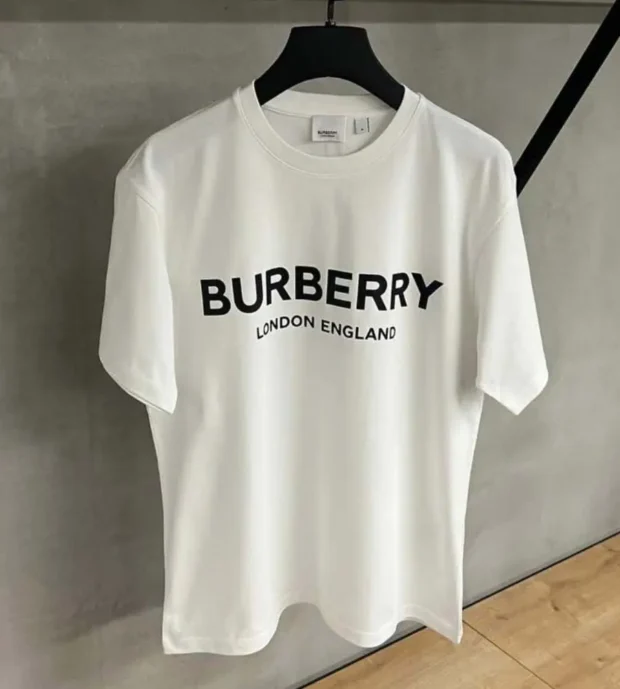 Burberry T-Shirt 250-66