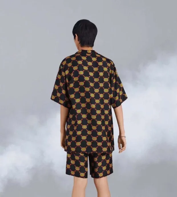 Gucci Casual Track Suit 500-2 - Image 2