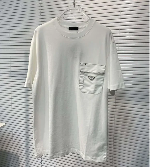 Prada T Shirt 250-2