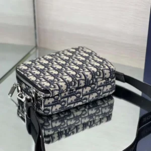 Christian Dior OBLIQUE Monogram Street Style Bag 850