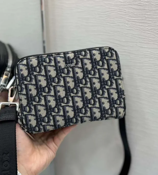 Christian Dior OBLIQUE Monogram Street Style Bag 850 - Image 3