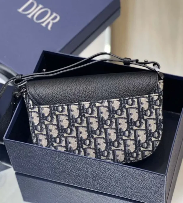 Christian Dior Saddle Vertical Pouch 850 - Image 3