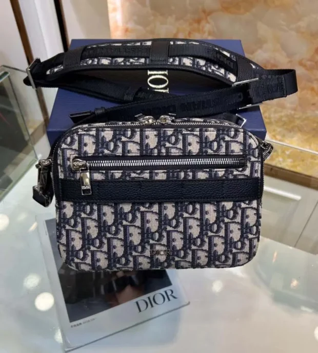 Dior Black Oblique Messenger Bag 900 - Image 2