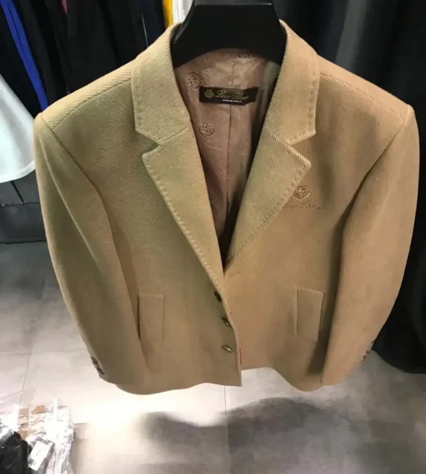 Loropiana Coat 1800-1