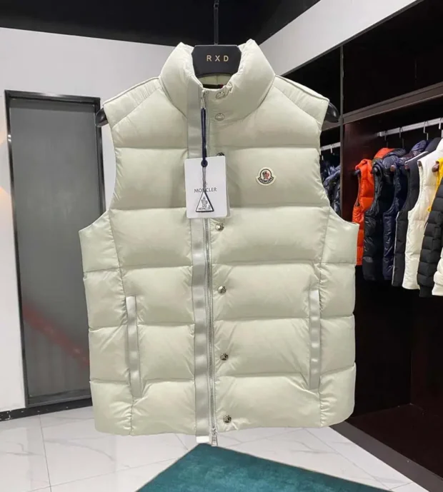 Moncler Waistcoat-650-4