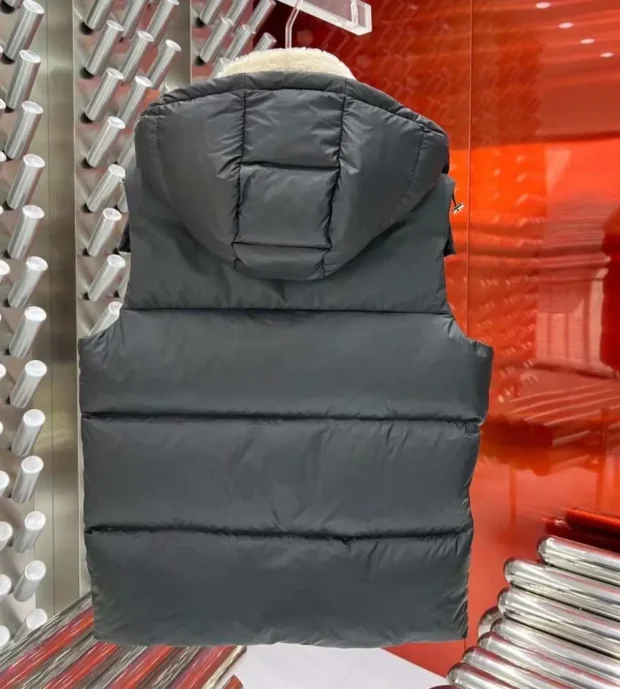 Moncler Waistcoat-725-1 - Image 2