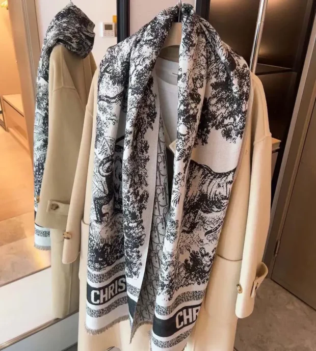 Dior Shawl-350-2