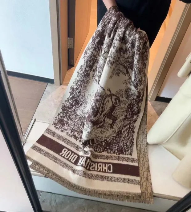 Dior Shawl-350-3 - Image 3