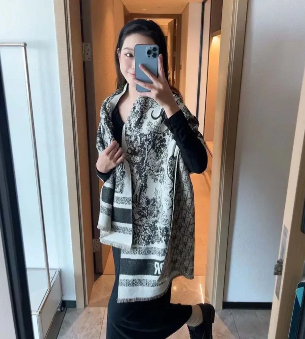 Dior Shawl-350-4