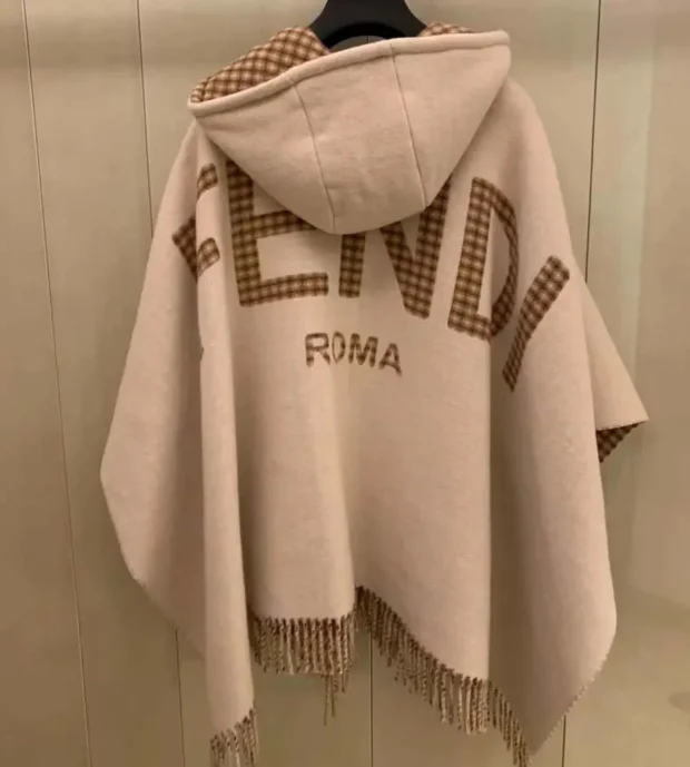 Fendi Shawl-500-1 - Image 2