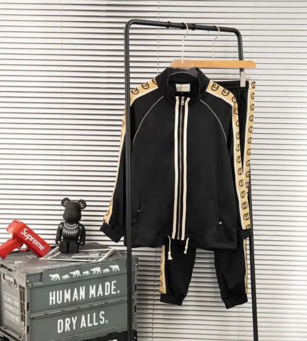 Gucci Track Suit-500
