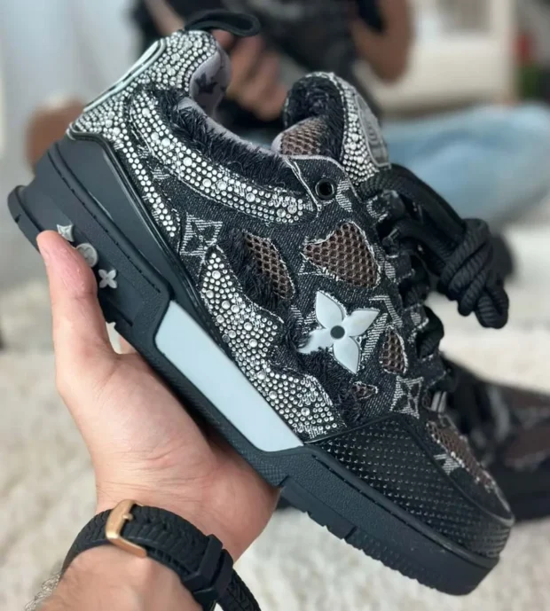 LV Sneakers-650-4