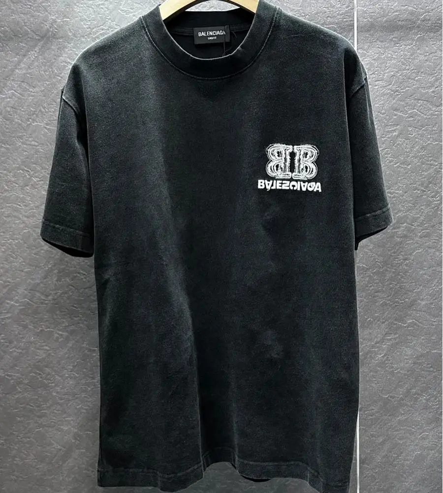 Balenciaga T-Shirt 250-101