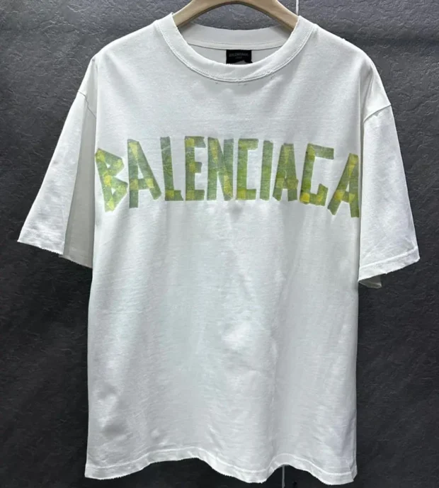 Balenciaga T-Shirt 250-107