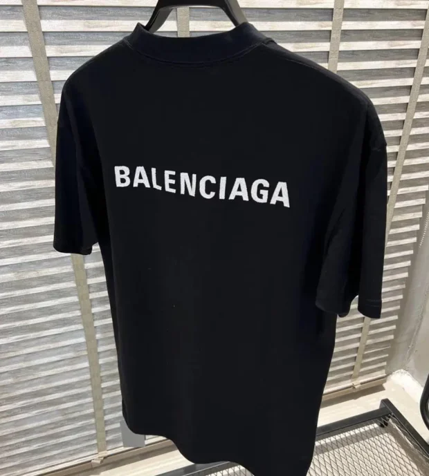 Balenciaga T-Shirt 250-109