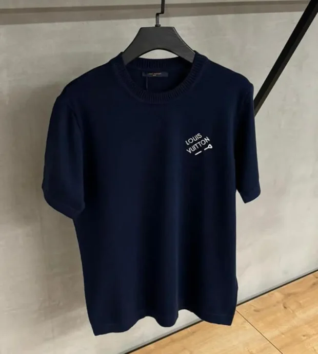 LV T Shirt-250-18