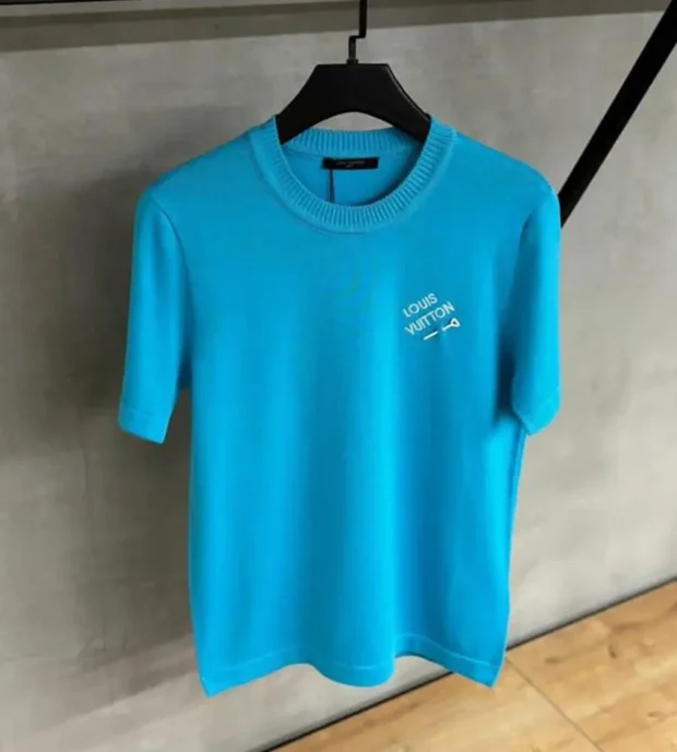 LV T Shirt-250-19