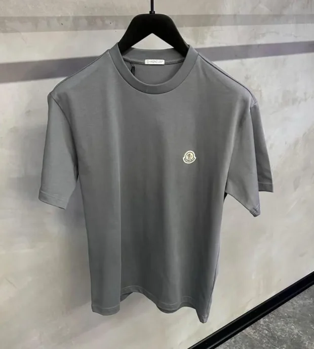 Moncler T-Shirt 250-30