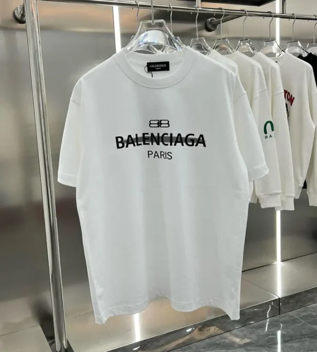 Balenciaga T-Shirt 250-119
