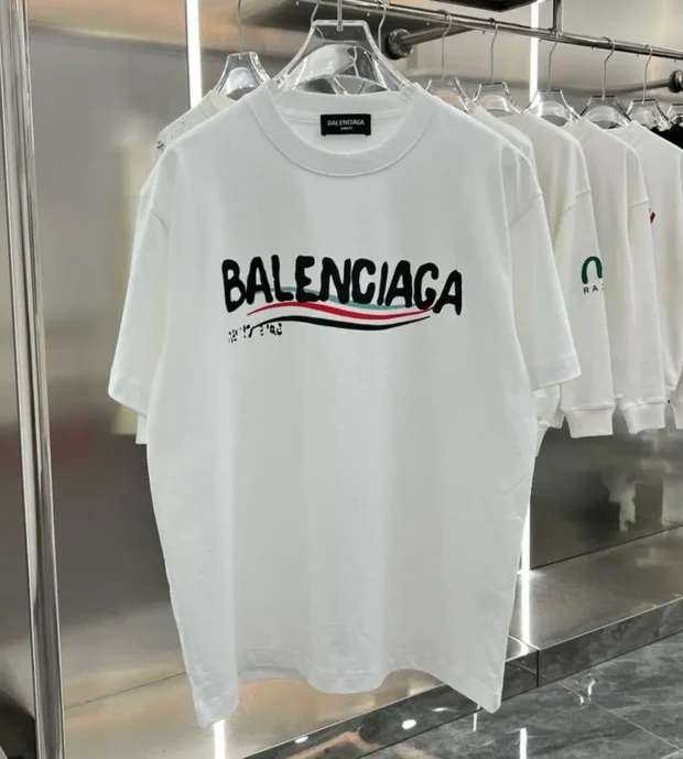 Balenciaga T-Shirt 250-126