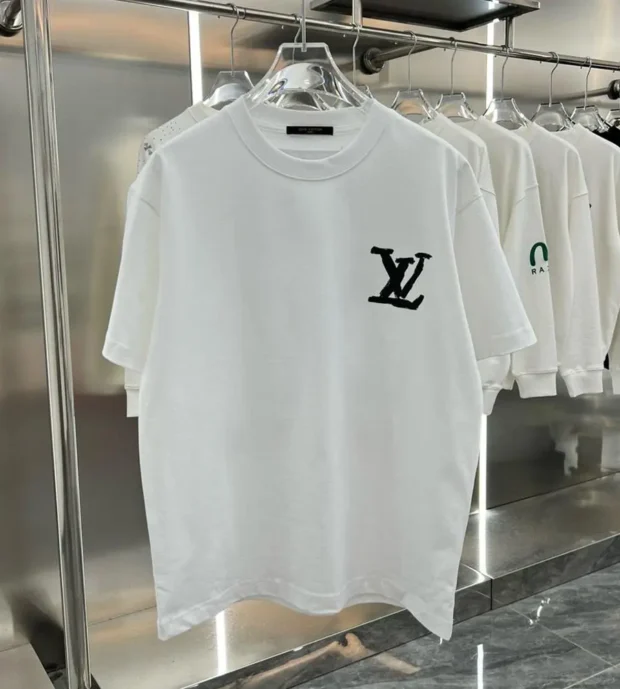 LV T Shirt-250-69