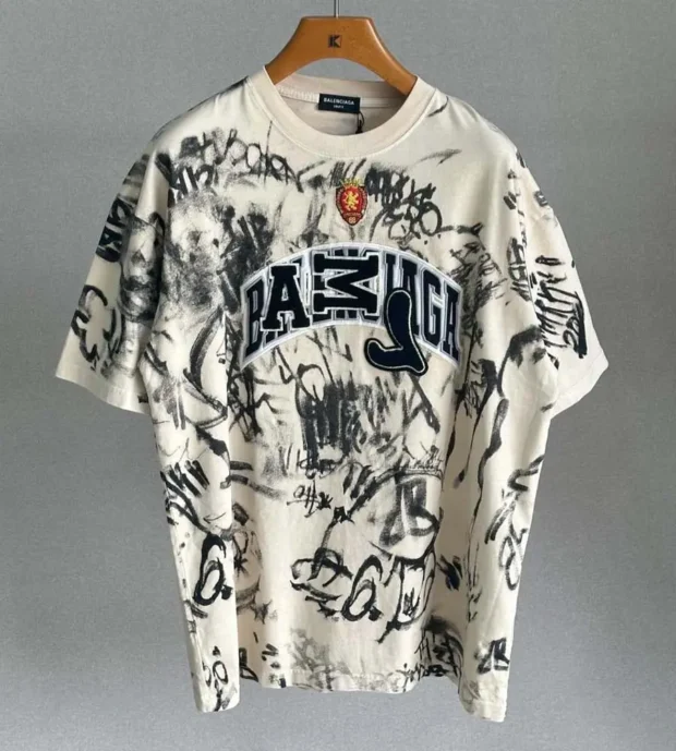 Balenciaga T-Shirt 250-141