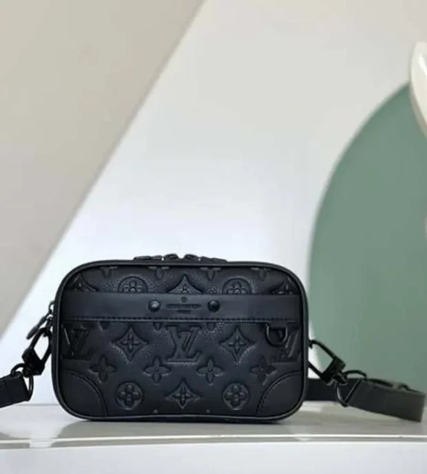 LV Cross Body Bag-950-2
