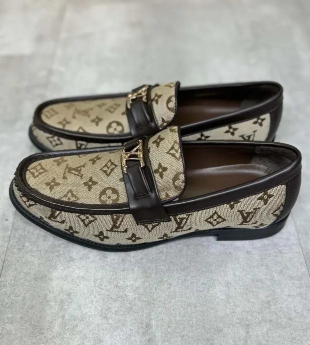 LV Men’s Loafers-450-7