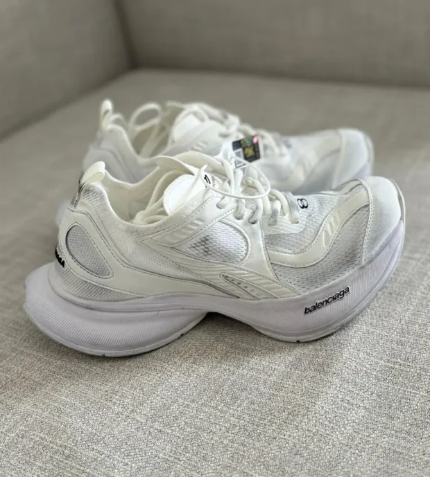 Balenciaga Sneakers 700-3