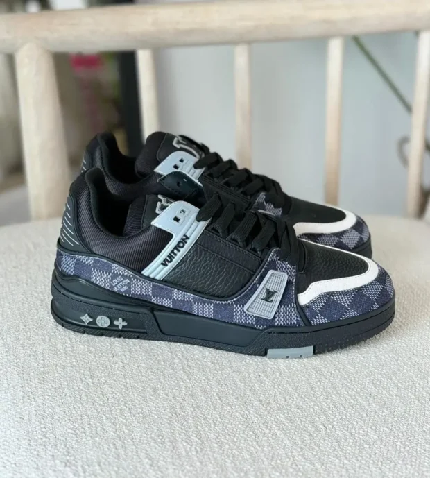 LV Sneakers-650-12