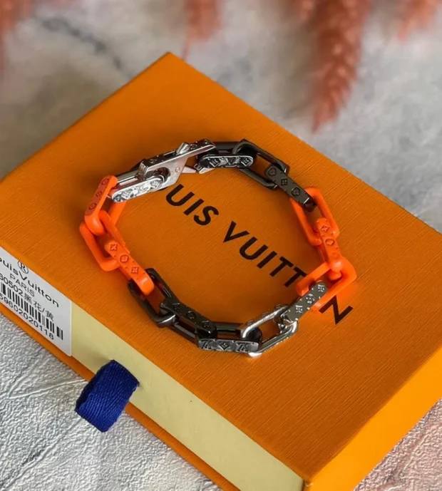 LV Men Bracelet-300-12