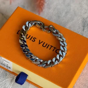 LV Men Bracelet-300-5