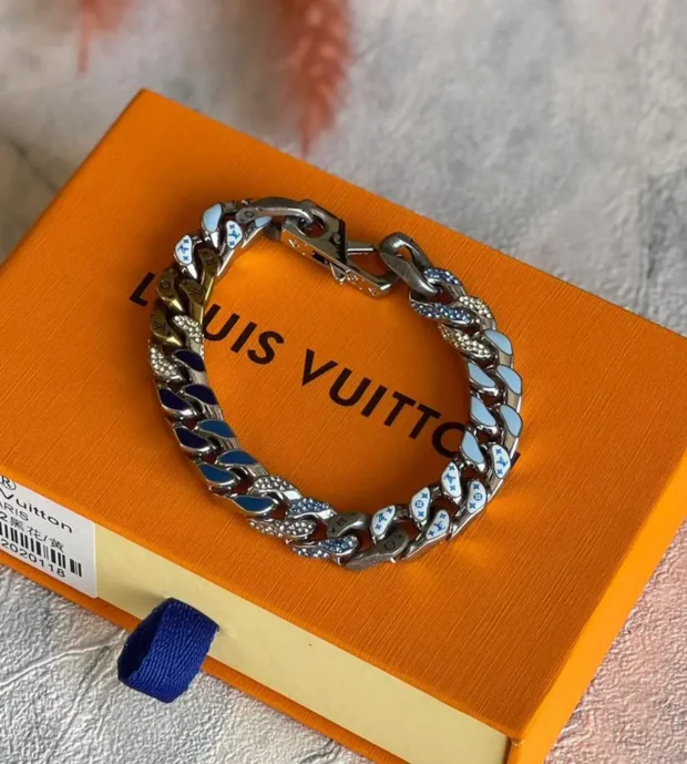 LV Men Bracelet-300-5