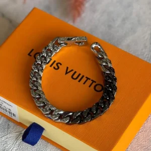 LV Men Bracelet-300-7