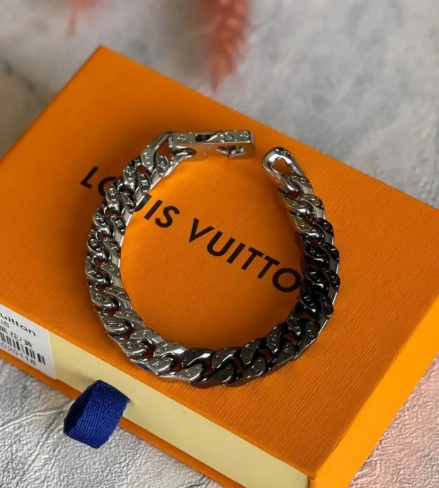 LV Men Bracelet-300-7