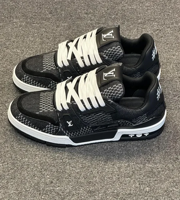 LV Sneakers-650-17