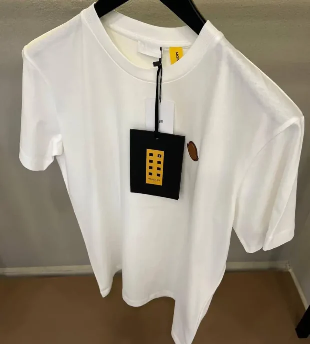 Moncler T-Shirt 250-41