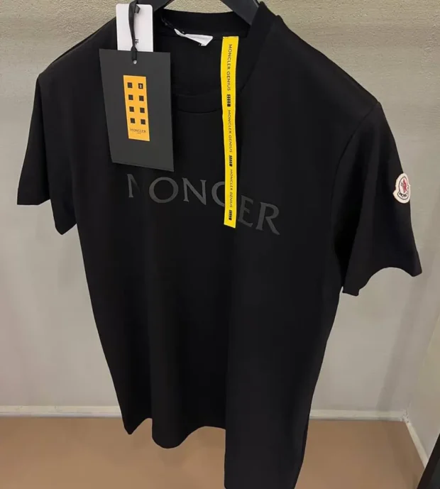 Moncler T-Shirt 250-48