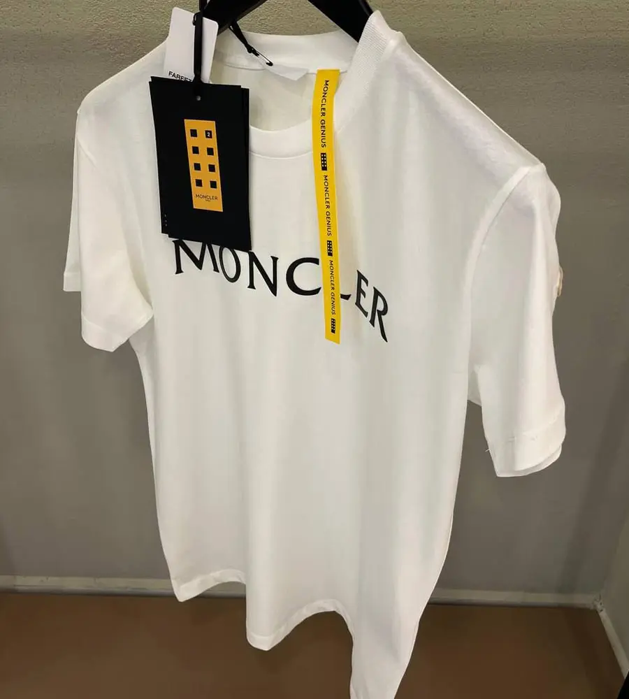 Moncler T-Shirt 250-49