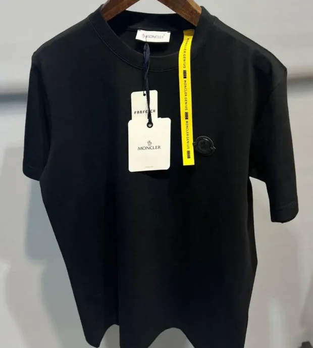 Moncler T-Shirt 250-53