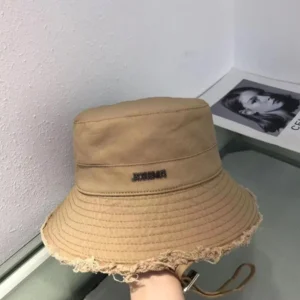 Jacquemus Unisex Bucket Hat 250-7