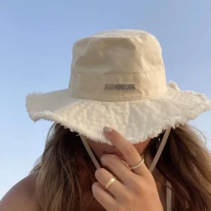 Jacquemus Unisex Bucket Hat 250-8