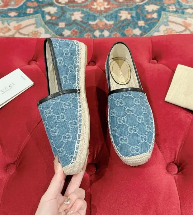 Gucci Shoes for Ladies 450-2